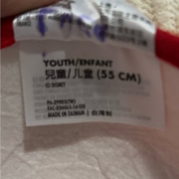 Winnie the Pooh Disney Parks  hat. - Picture 8 of 8